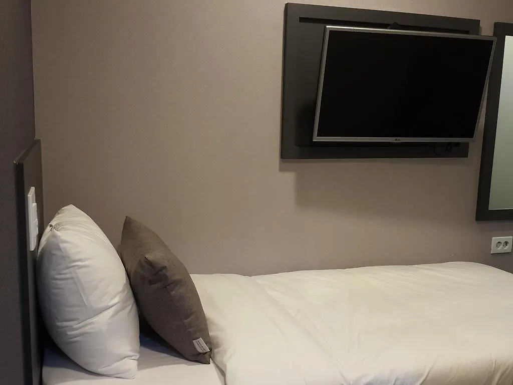 招待所 首爾 明洞地铁非力斯戴旅馆酒店
